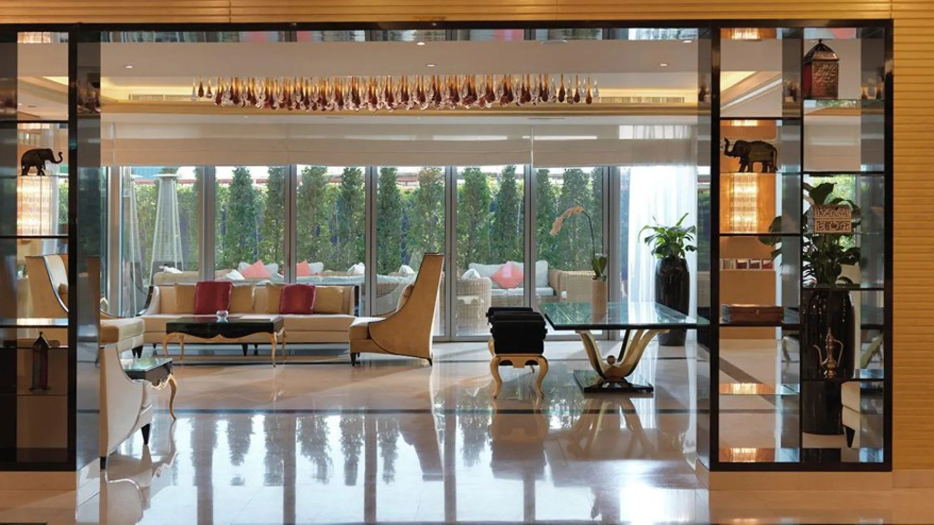 ***** Aparthotel Damac Maison Mall Street Dubai United Arab Emirates